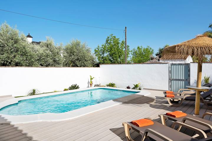 Preciosa Casa Villanueva 1 con piscina privada, jardín, terraza y Wi-Fi in Conil de la Frontera, Costa de la Luz