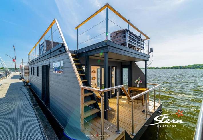 Boot für 4 Personen, mit Terrasse und Ausblick