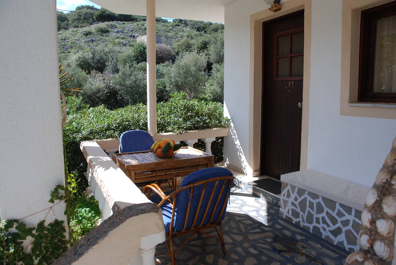 Estudio de relax con terraza y jardín in Playa de Almyrós (Agios Nikolaos), Lasithi