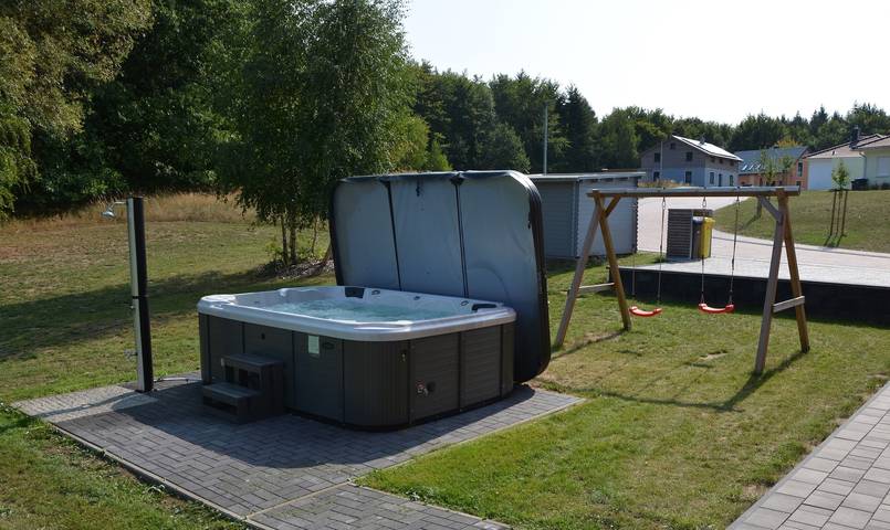 Ferienhaus für 12 Personen, mit Whirlpool und Terrasse sowie Garten und Sauna in Lenz - 2