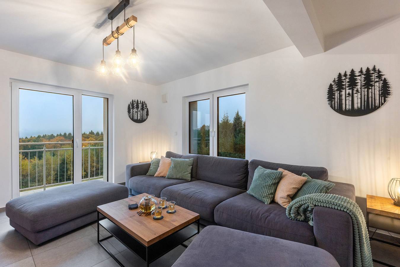 Ferienhaus 'Waldzauber-Winterberg' mit Bergblick, privater Terrasse und Wi-Fi in Langewiese, Winterberg
