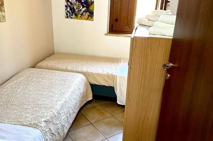 Appartement entier, Villa Panorama Wohnung in privater Villa in Zambrone, Province de Vibo Valentia