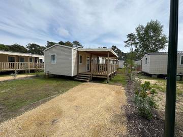 Camping pour 8 personnes, avec jardin ainsi que jacuzzi et piscine dans Claouey