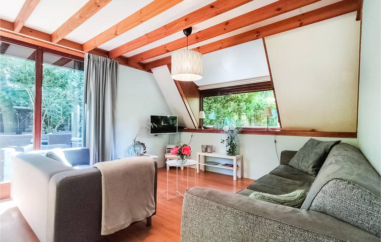 Location de vacances pour 6 personnes, avec terrasse et jardin à Lanaken - 4