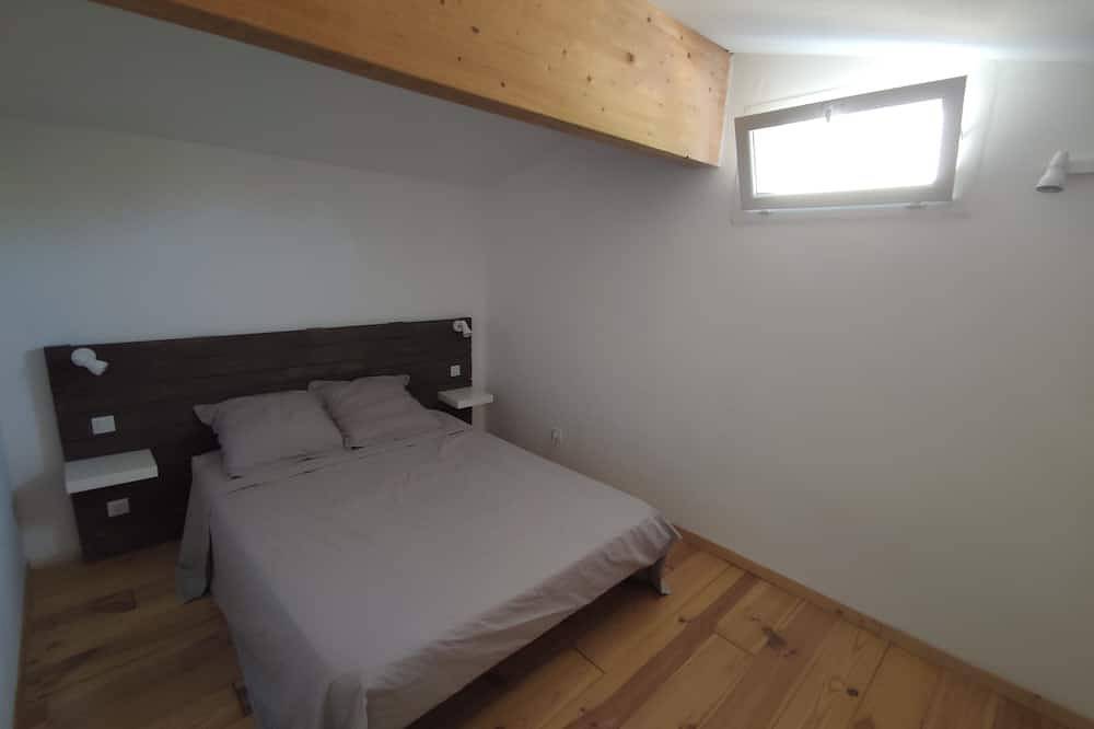 Apartamento entero, Entire apartment in a quiet location between Saint Tropez and the Gorges du Verdon in Le Thoronet, Region de Draguignan