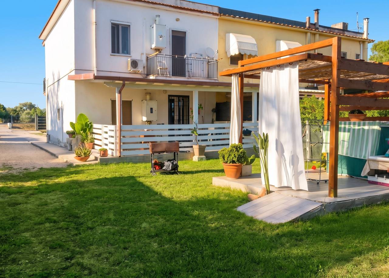Ganze Wohnung, Gemütliche Wohnung in Cioccatelli, 55 m² mit Privatgarten in Latina, Pontinische Ebene