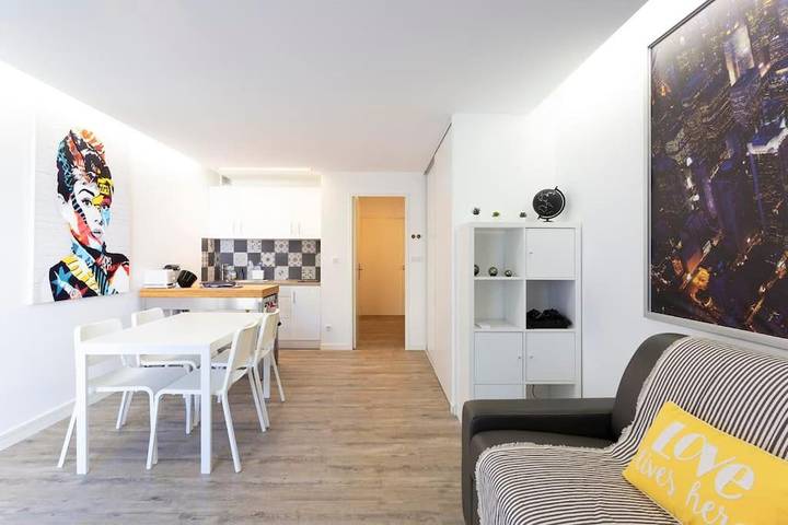 Gîte pour 4 personnes, avec terrasse dans Office De Tourisme La Grande Motte