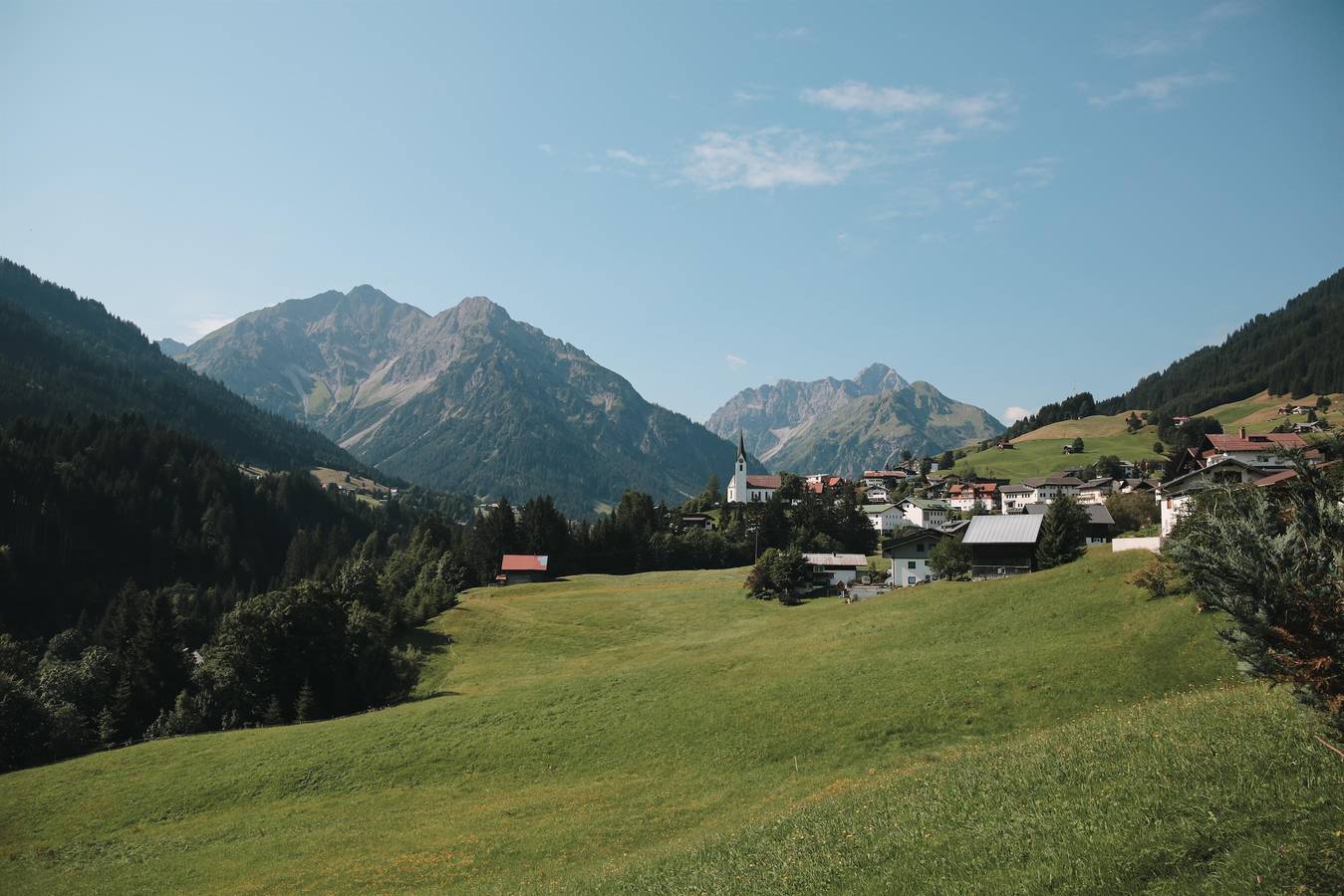 Geheel vakantieappartement, Appartement, bad, Wc, 2 slaapkamers in Hirschegg Kleinwalsertal, Mittelberg