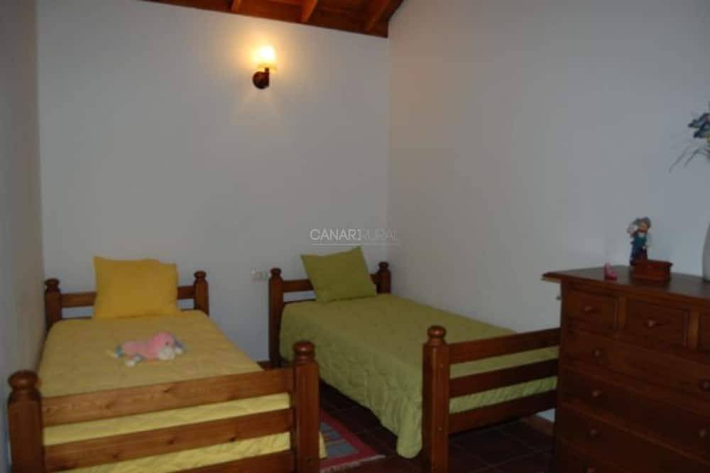 Scenic Organic Farmstay at Rincón del Olivo, San Sebastián de la Gom in El Atajo, San Sebastián de la Gomera