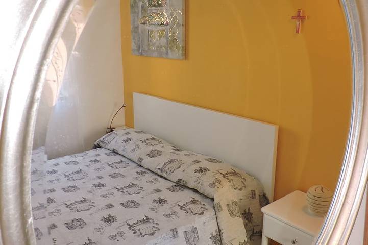Ganze Wohnung, Historisches Zentrum von Salerno, ideal, um die Stadt und die Küste zu erkunden - Wi-Fi Free in Spiaggia Santa Teresa, Salerno