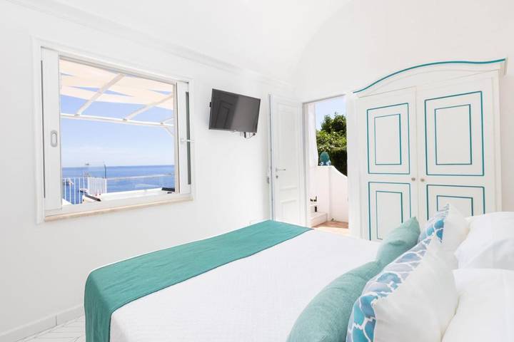 Chambre d’hôte pour 6 personnes, avec piscine ainsi que jacuzzi et jardin à Positano - 3