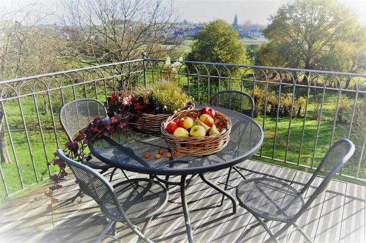 Location de vacances pour 3 personnes, avec vue et jardin à Léglise - 4
