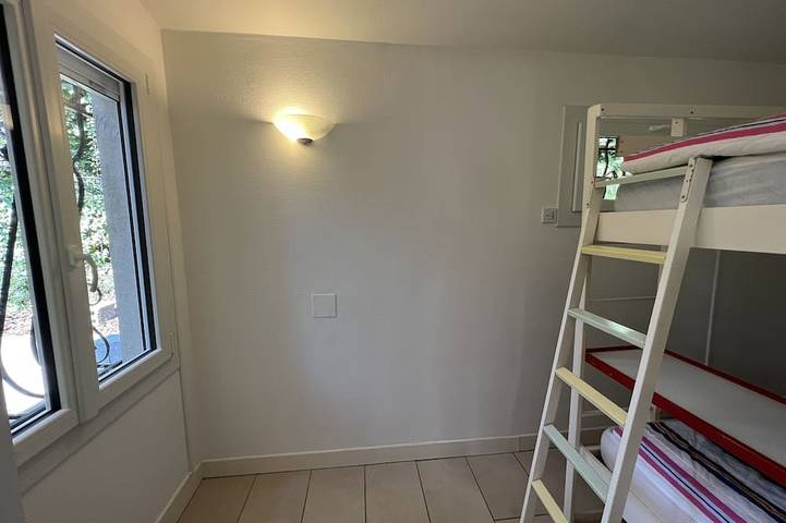 Villa con aire acondicionado, muy tranquila, vista al mar, piscina, 10 personas in Carqueiranne, Costa mediterránea (Francia)