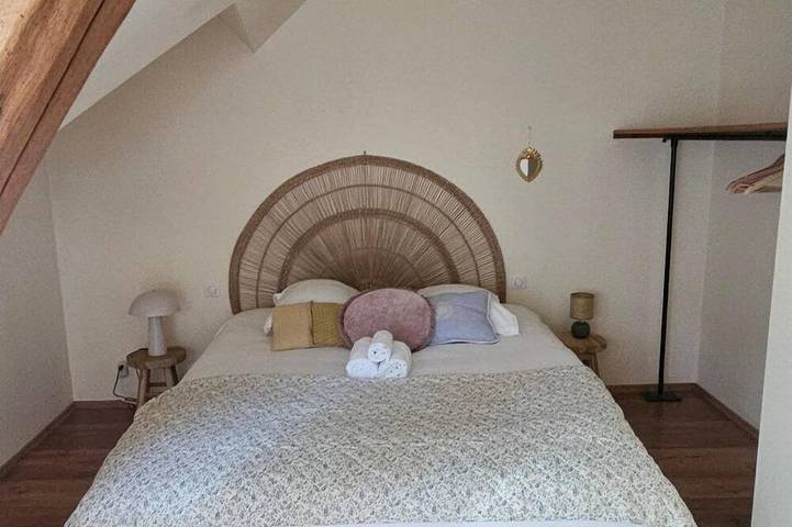 Appartement entier, Maison avec jardin suspendu - vue sur le Donjon in Loches, Région de Loches