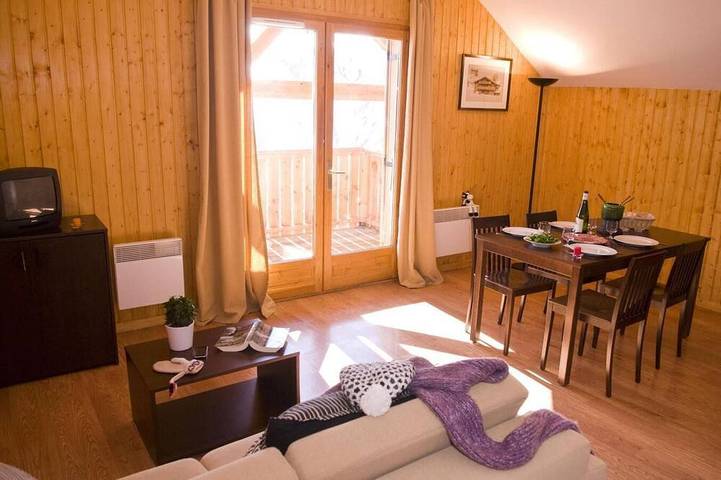 Ganze Wohnung, Fitness, schwimmbad, sauna, hammam, terrasse, balkon, fernseher, schließfach für die skier, 32m² in Saint-Jean-d'Arves, Region Saint-Jean-de-Maurienne