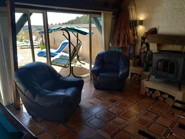 Location de vacances pour 6 personnes, avec piscine ainsi que vue et jardin à Ozolles - 4