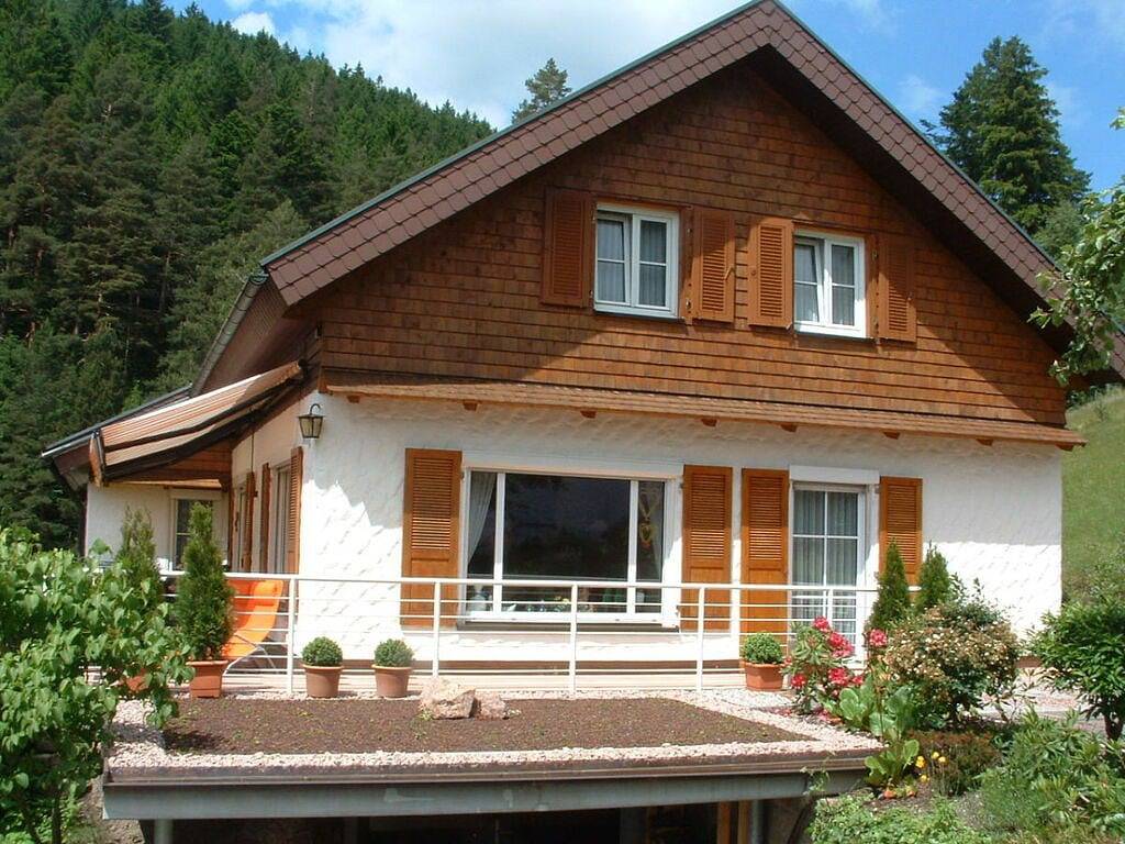 Valleizicht in het “Ferienhaus Schenk” in Baiersbronn, Noordelijk Zwarte Woud