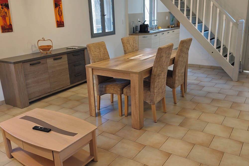 Ganze Wohnung, Geräumige Wohnung in ruhiger Nachbarschaft in Tavel in Tavel, Nimes und Umgebung