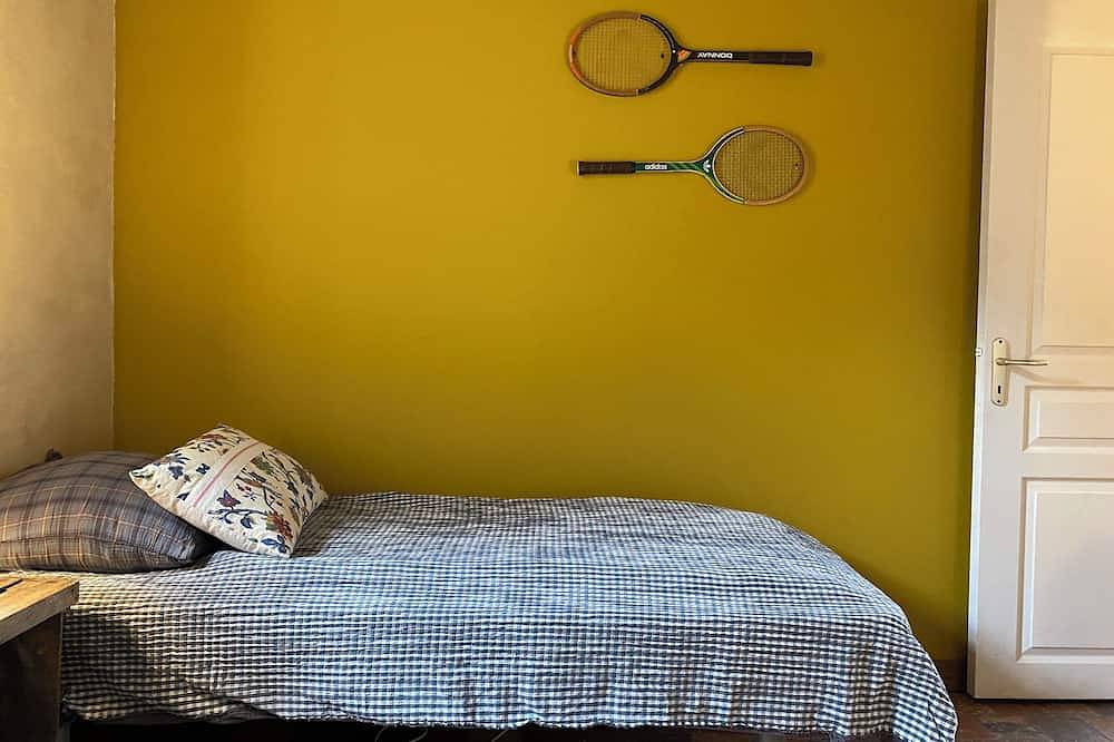 Bernard's self-catering cottage in the heart of the Perche! in Eperrais, Parc naturel régional du Perche
