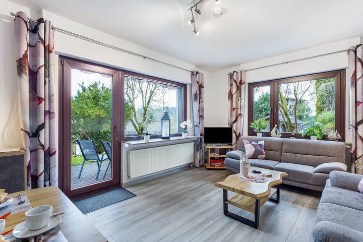 Ferienwohnung für 4 Personen, mit Garten am Sorpesee