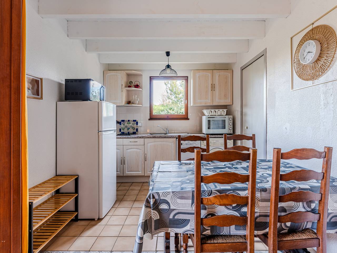 Semi-detached house in Sanguinet, near lake, with garden and Wi-Fi in Sanguinet, Côte d’Argent