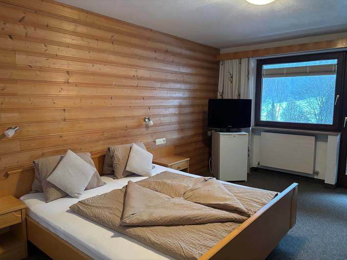 Gästehaus Tauscher am Haldensee / Frühstückspension - Doppelzimmer mit Frühstück und Balkon in Grän, Allgäuer Alpen (Österreich)