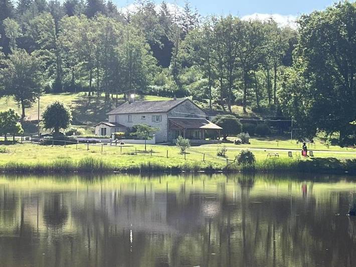 Gîte pour 6 personnes, avec Terrasse et Jardin