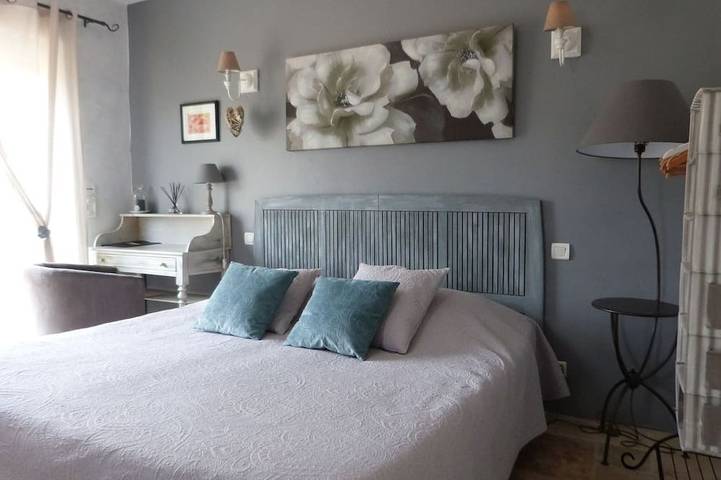 Location de vacances pour 10 personnes, avec jardin et terrasse à Puyvert - 3