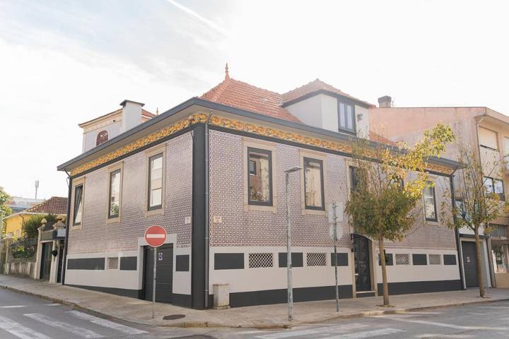 Gîte pour 2 personnes, avec Terrasse ainsi que Jardin et Piscine à Espinho - 3