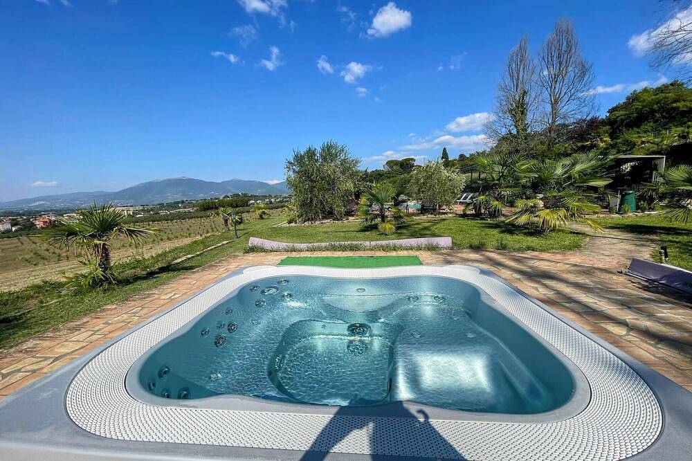 Spoleto Poolside - Sleeps 24 in Spoleto, Perugia Province