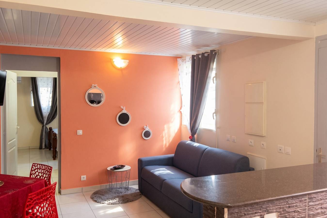 Appartement entier, Appartement charmant à Les Abymes avec piscine privée, 60m² in Les Abymes, Guadeloupe