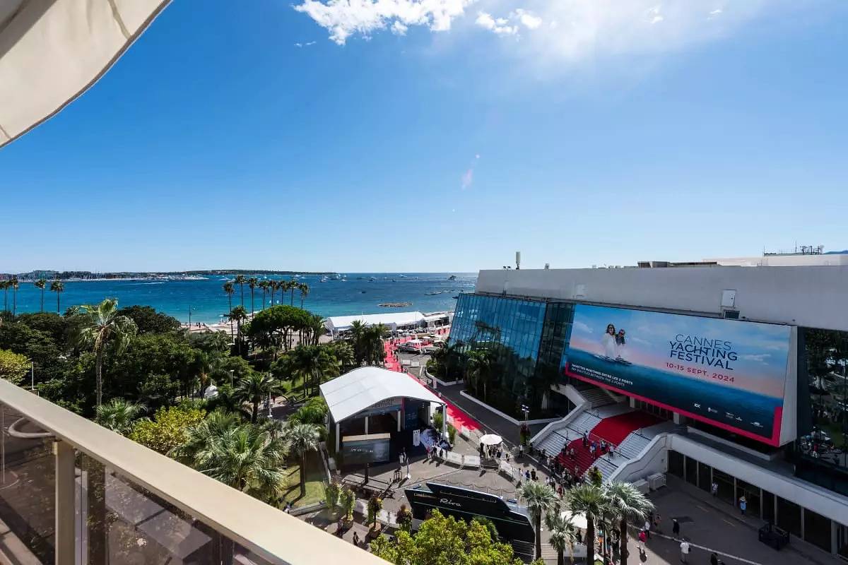 Appartement entier, 2 pièces Croisette, Face Palais des Congrès in Cannes, Côte méditerranéenne (France)