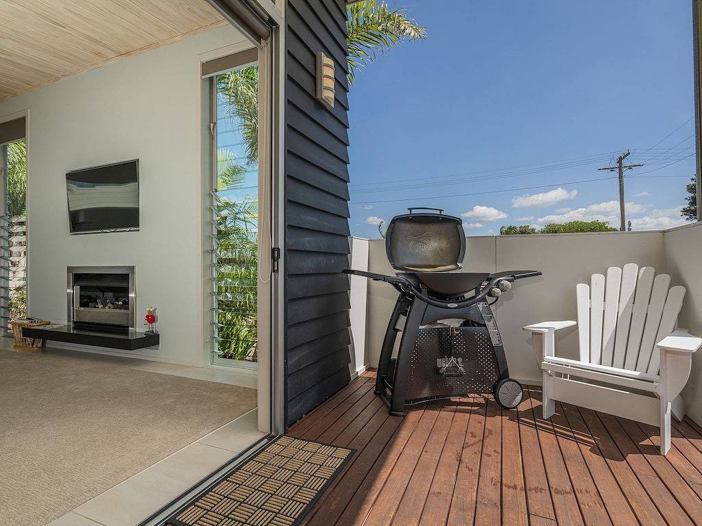 Castaway Bach - Whangamata Holiday Home in Whangamata, Waikato