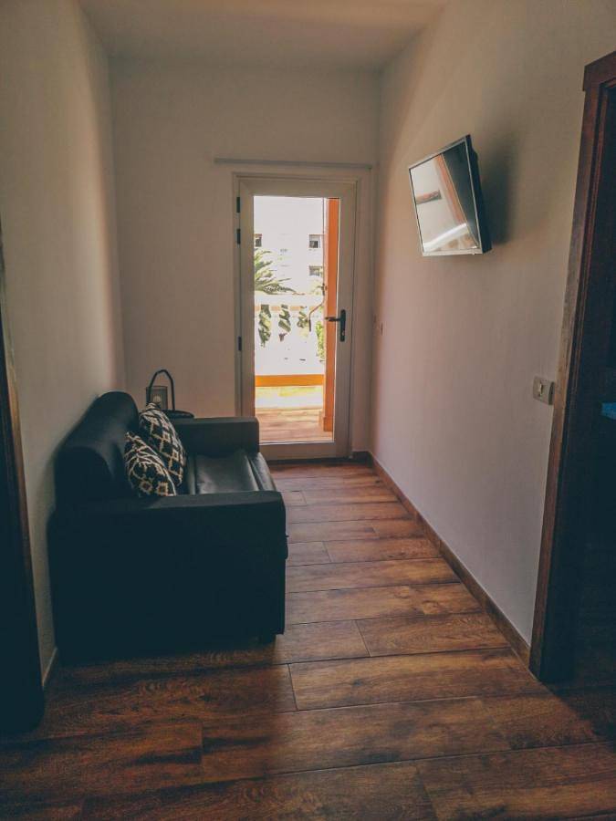Appartement entier, San Isidro. 2 rooms. Quiet terrace in Castro (Spain), Granadilla de Abona