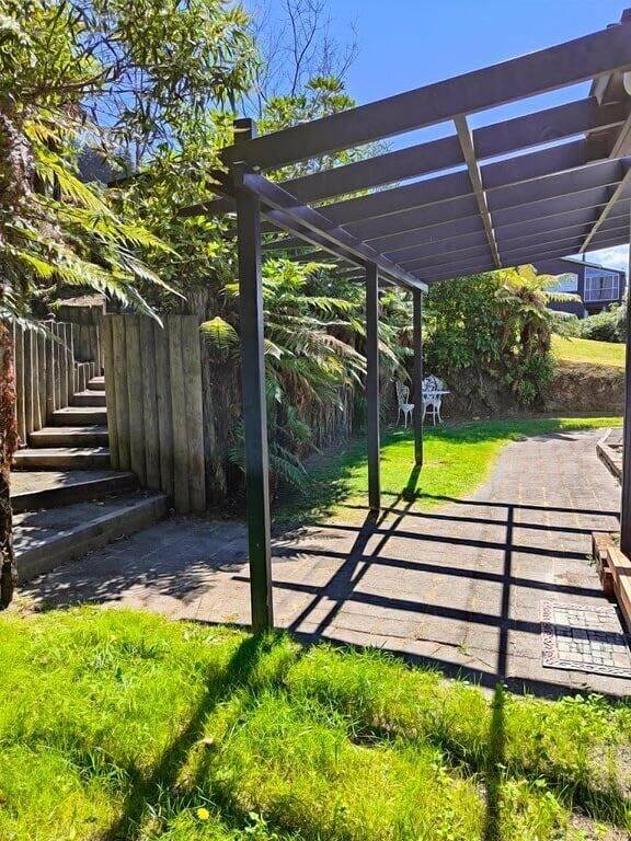 Holiday home for 7 people, with garden and balcony in Taupo