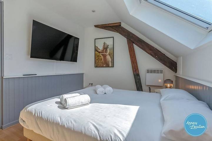 Ganze Wohnung, Charmant Duplex au Cœur du Village in Menthon-Saint-Bernard, Annecy und Umgebung