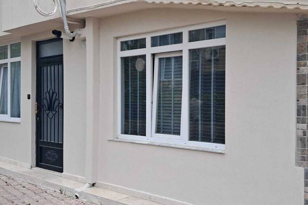 Charming 2-bedroom apartment with Ac, Wifi in enchanting Antalya in Antalya, Antalya Province