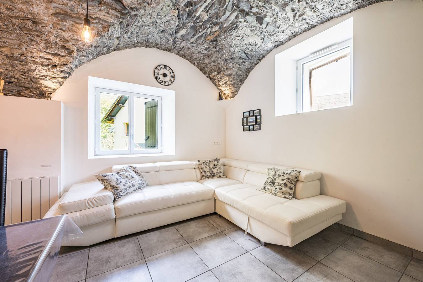 Apartamento entero, Apartamento 'Breizh Chalet - 6 Personnes' con vistas a la montaña, jardín privado y Wi-Fi in Saint-Colomban-des-Villards, Región de Saint-Jean-de-Maurienne