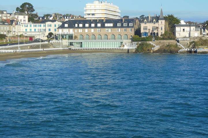 Location de vacances pour 4 personnes, avec piscine à Saint-Quay-Portrieux