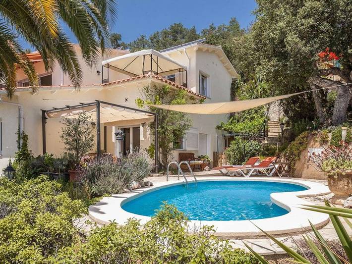 Casa de vacaciones con 3 dormitorios. in Canyelles, Tossa de Mar