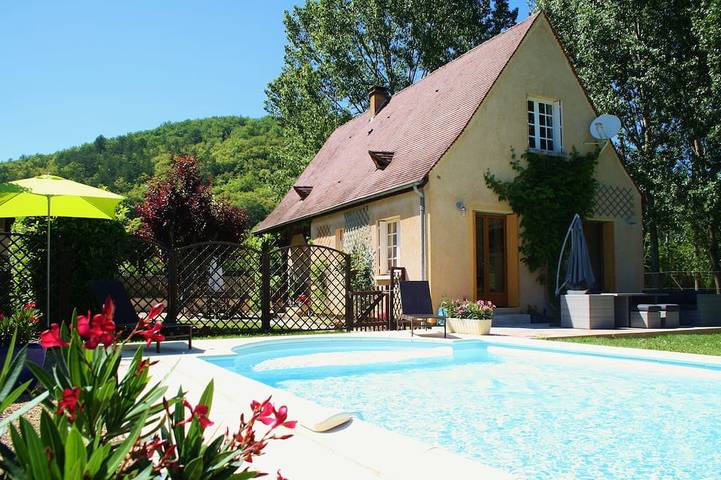 Location de vacances pour 6 personnes, avec terrasse et jardin, animaux acceptés à Daglan