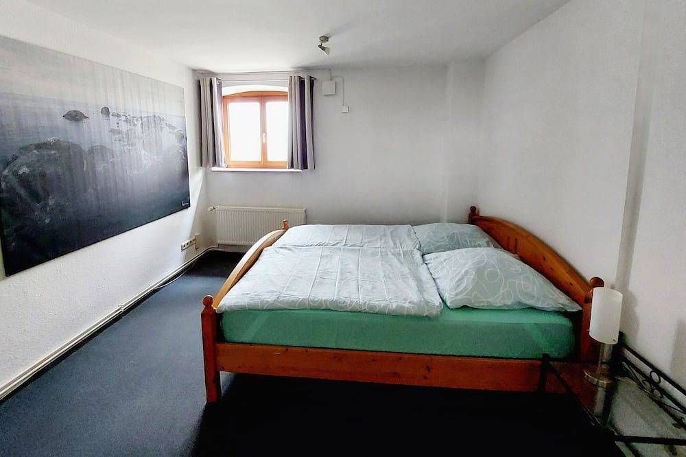 Ganze Wohnung, Zentrale Ferienwohnung am See und in Schlossnähe in Schwerin, Schweriner See
