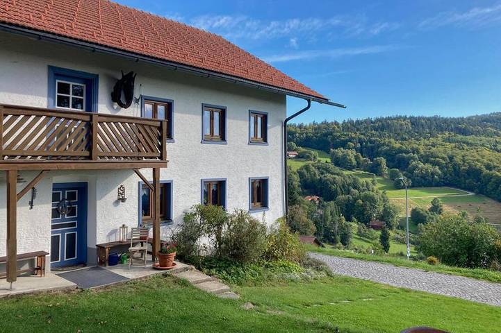 Ferienhaus für 10 Personen, mit Balkon und Garten