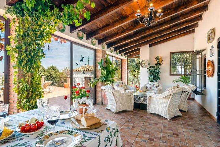 Casa rural para 4 personas, con Terraza y Jardín además de Piscina y Vistas en Alcalá la Real