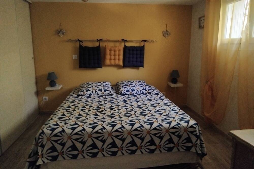 Apartamento entero, For 2 people, with a private pool in a quiet setting in Montayral, Quercy