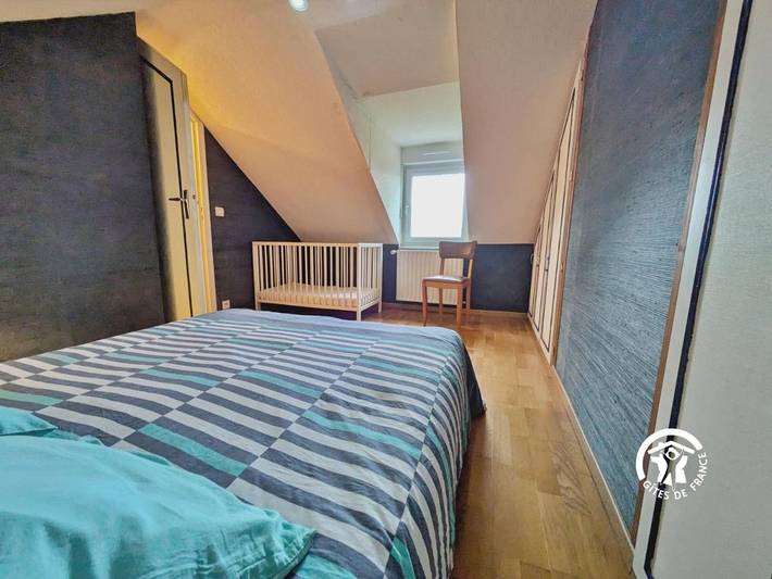 Location de vacances pour 7 personnes, avec vue sur le lac et terrasse ainsi que jardin et vue, animaux acceptés à Saint-Pierre-sur-Orthe - 4