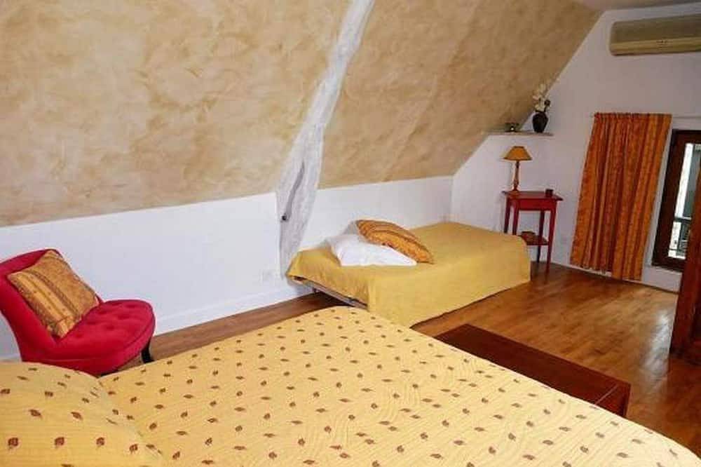 Cottage 5 p rustig met open uitzicht in de buurt van Sarlat zwembad en internet in Salviac, Lot