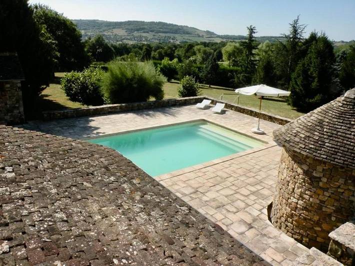 Gîte pour 14 personnes, avec jardin et sauna ainsi que piscine et jacuzzi, adapté aux familles dans Saint-Mard-de-Vaux