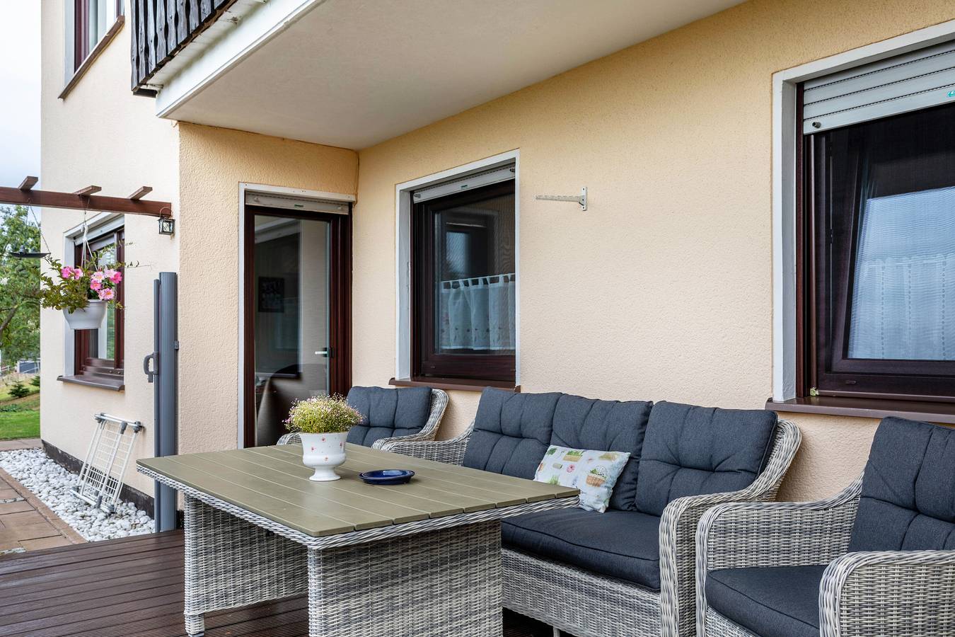 Ganze Wohnung, Ferienwohnung Sigrun" mit Gemeinschaftsterrasse, Gemeinschaftsgarten und Wlan in Niedenstein, Schwalm-Eder-Kreis