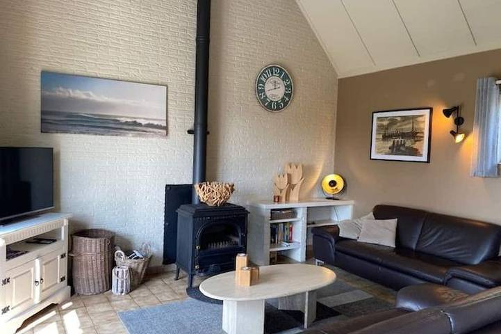 Ferienhaus für 4 Personen, mit Garten und Pool in De Panne